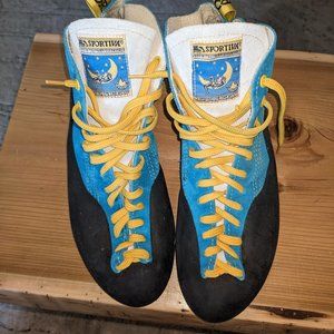 Vintage La Sportiva Climbing Shoes